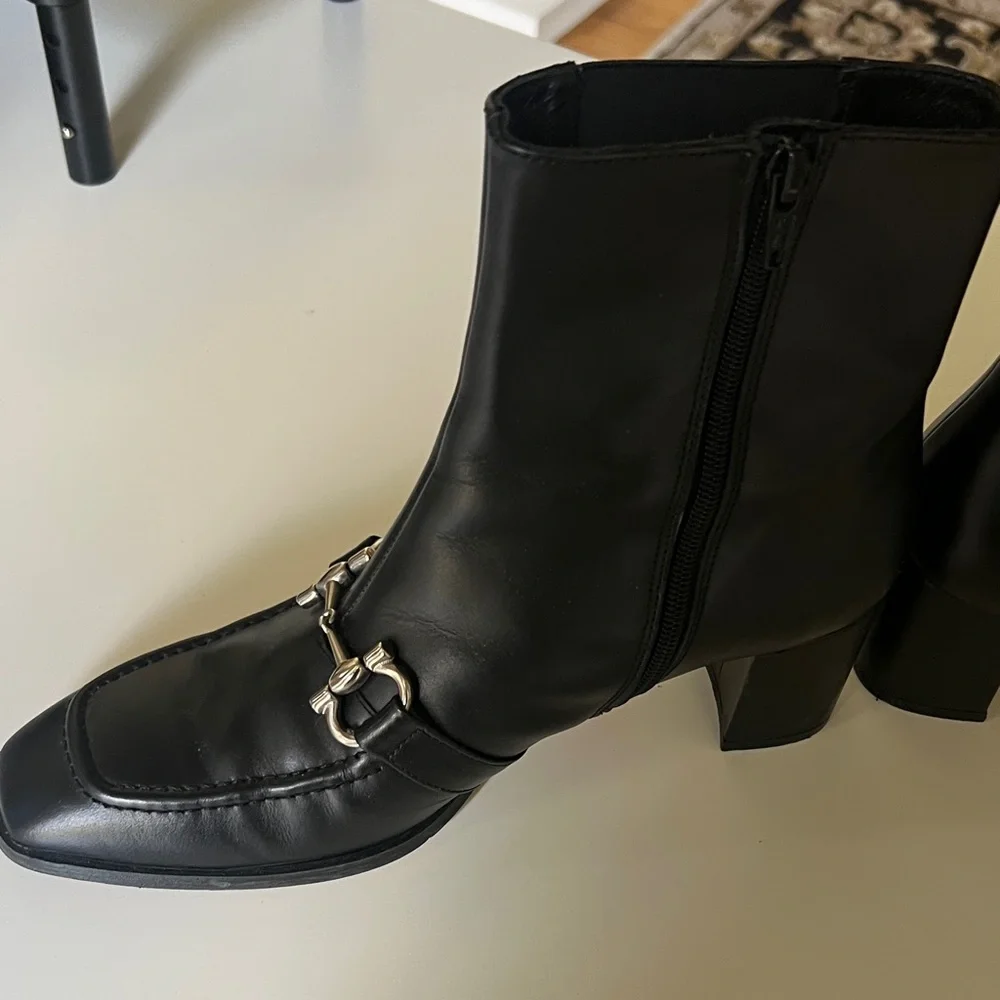 RENATTA Black Leather Women's Ankle Boots with Horsebit Detail MADE IN SPAIN 🇪🇸